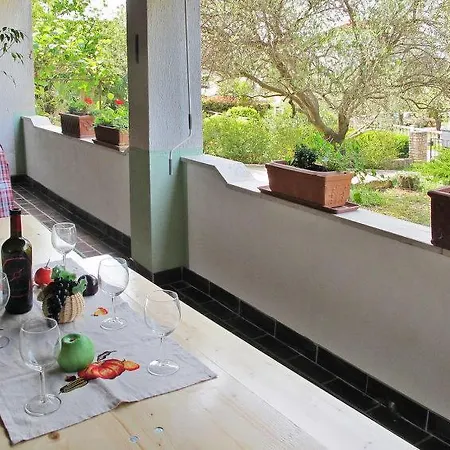 Holiday home House Divna Valbandon